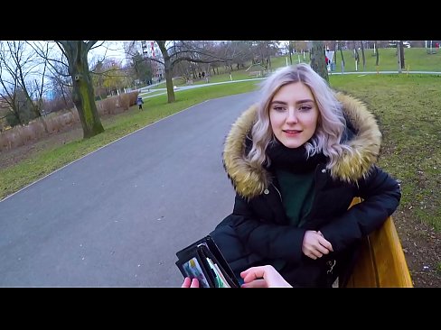 ❤️ Drénkt e Frieme säi waarme Spuer fir Suen - Blowjob am Park vum Eva Elfie ❤❌ Sexvideo op lb.naughtyhentai.ru ❤